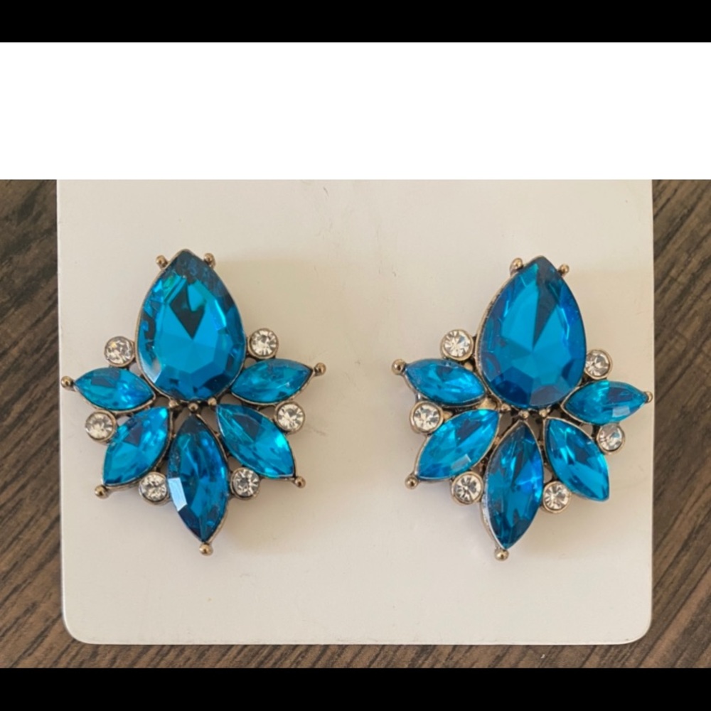 Women earrings